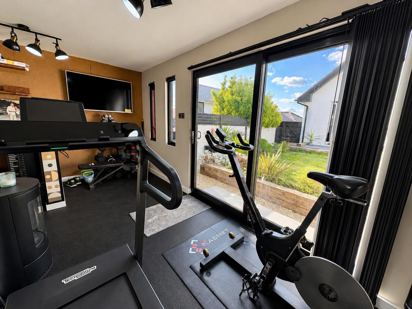 Seaview Drive, Ogmore-By-Sea, Vale of Glamorgan, CF32 0PB